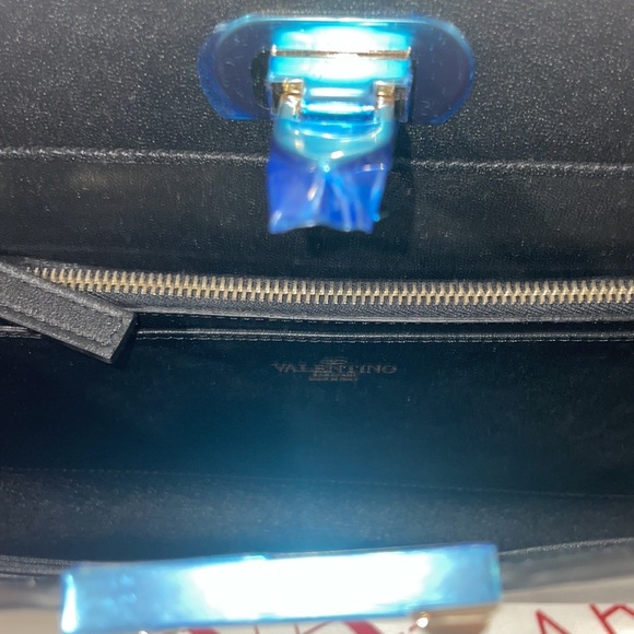 VALENTINO GARAVANI Black Large Rockstud Pouch - Picture 7 of 7